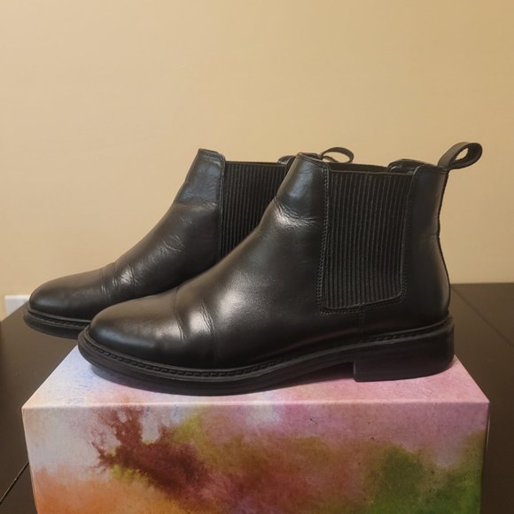 Topshop Flat Leather Boots - Picture 5 of 5
